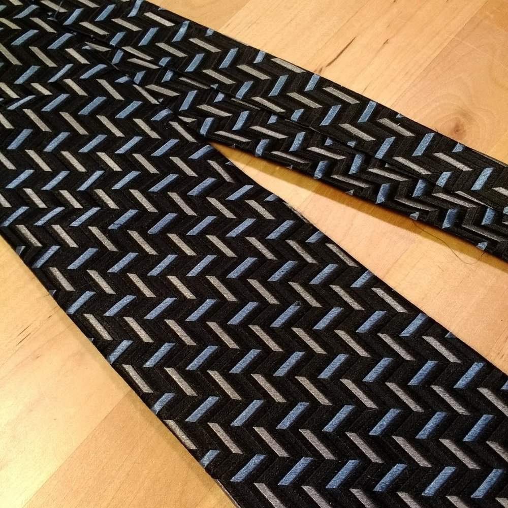 Micheal Kors 100% Silk Tie